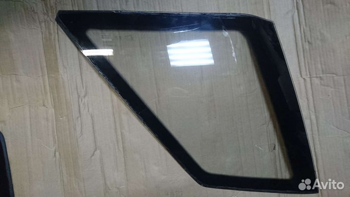 Форточки Skyline R32