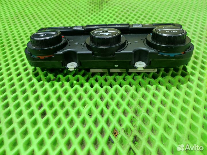 Блок управления климат-контролем Volkswagen Passat