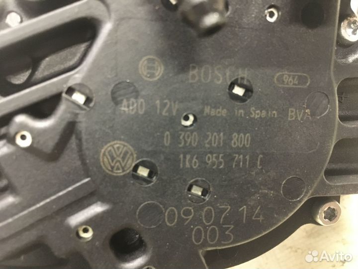 Моторчик стеклоочистителя задний Volkswagen Passat