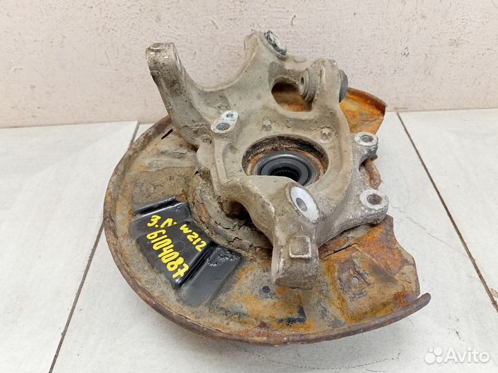 Кулак задний левый