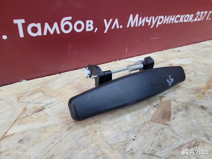 Ручка двери внешняя правая Renault Duster