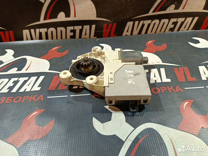 Моторчик стеклоподъемника Ford Focus 2