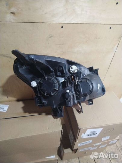 Фара левая Renault Koleos 2010г
