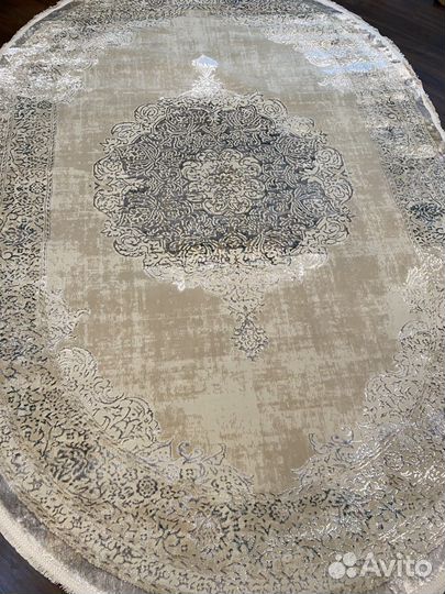 Овальный ковер 200x290 см