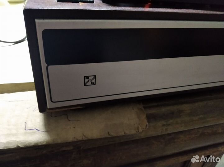 Виниловый проигрыватель под ремонт