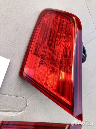 Фонарь внутренний Subaru Legacy b14