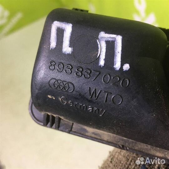 Ручка двери внутренняя правая Ауди 80 90 Б3