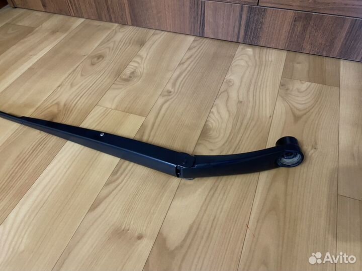 Поводок стеклоочистителя kia rio 3 (правый)