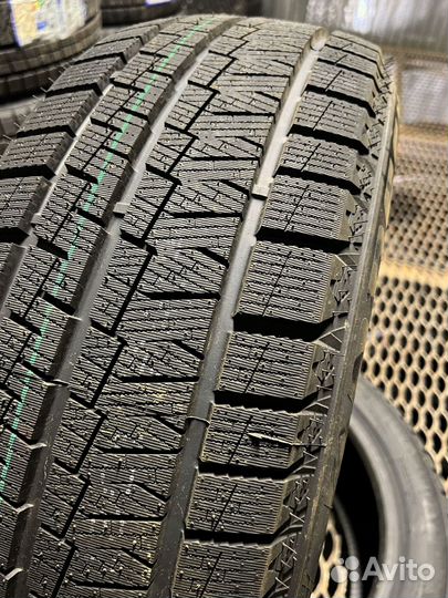 Kapsen SnowShoes AW33 255/50 R20 123T