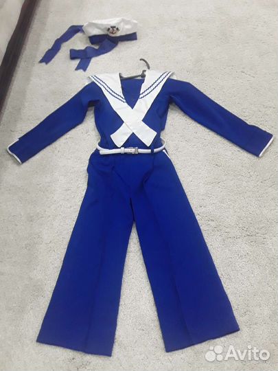Костюм моряка для мальчика в отличном состояние