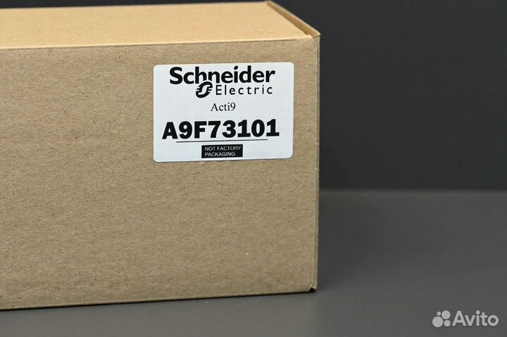Schneider Electric A9F73101 новый, 5 шт