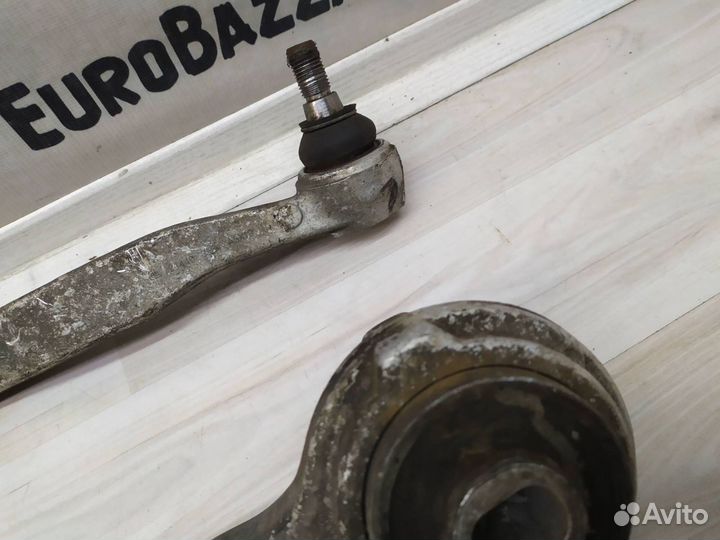 Рычаг передний верхний Mercedes W209