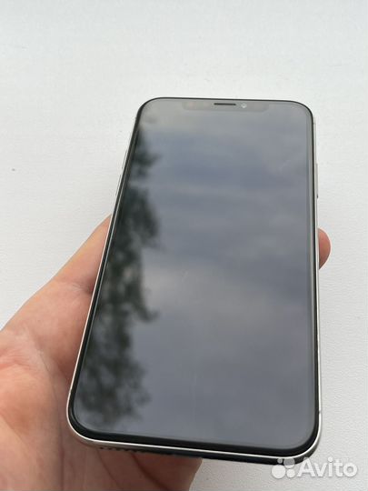 iPhone X, 64 ГБ