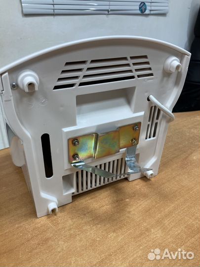 Сушилка для рук Hermes Technics HT-HD105L