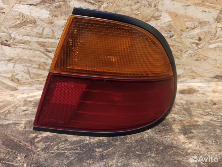 Фонарь правый Nissan Almera N15 седан