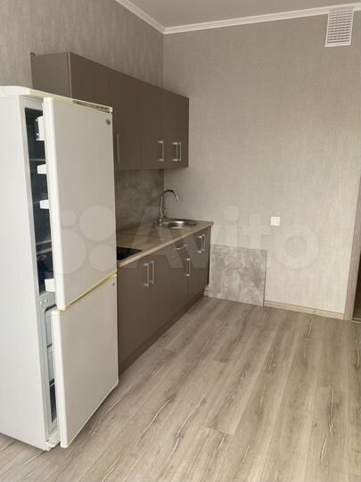 2-к. квартира, 60 м², 7/17 эт.