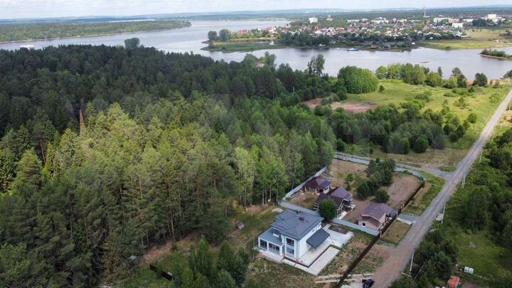 Дом 257 м² на участке 22 сот.