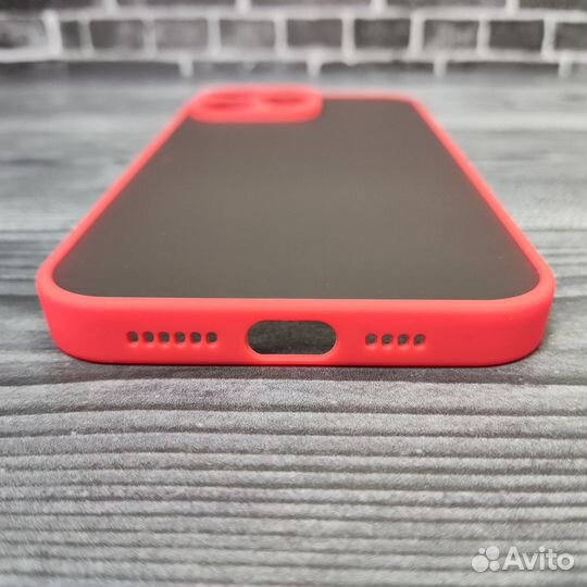 Чехол для iPhone 14 pro max пластиковый красный