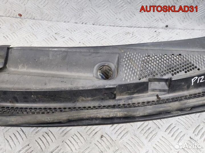 Решетка стеклоочистителя Nissan Primera 66863AU310