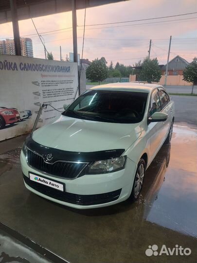 Skoda Rapid 1.6 AT, 2018, 217 000 км