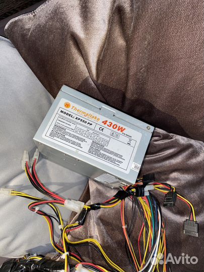 Блок питания thermaltake 430-400w