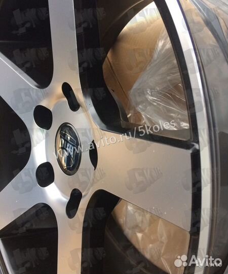 Диски DUB R22 Toyota Land Сruiser 200