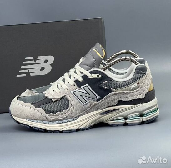 Новый цвет New Balance 2002R