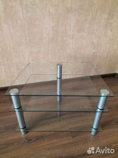 Стеклянная тумба под тв