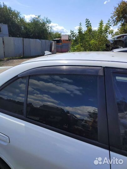 Стекло заднее правое Mitsubishi Galant 8