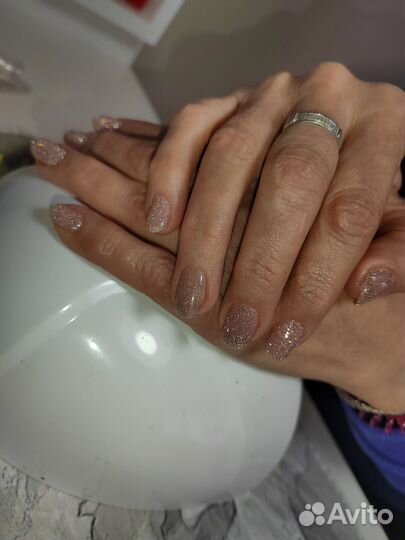 Маникюр, педикюр, наращивание ногтей от 700