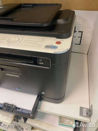 Принтер Samsung 3185 цветной