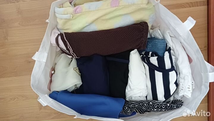 Вещи пакетом для девушки 42,44р