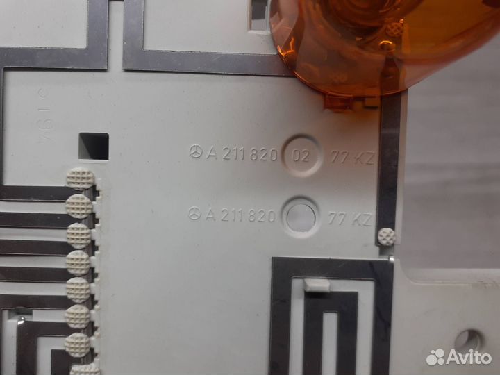 Плата заднего фонаря правого Mercedes W211 E