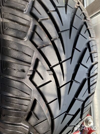 General Tire Grabber UHP 285/35 R22 106W