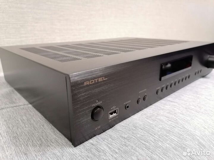 Усилитель Rotel A12