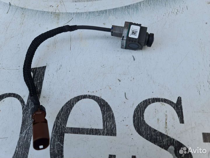 Камера заднего вида Mercedes W213