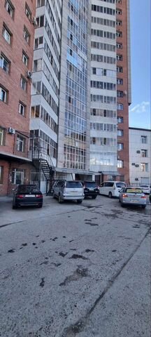 2-к. квартира, 70 м², 2/19 эт.