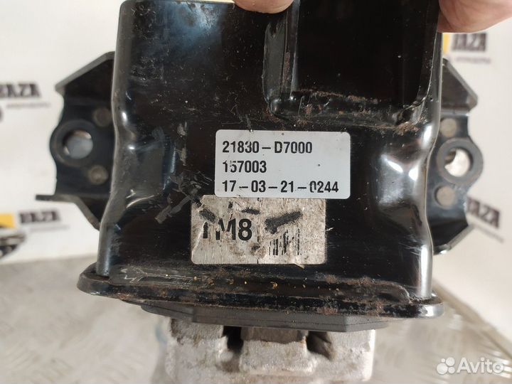 Опора двигателя левая L Hyundai Tucson