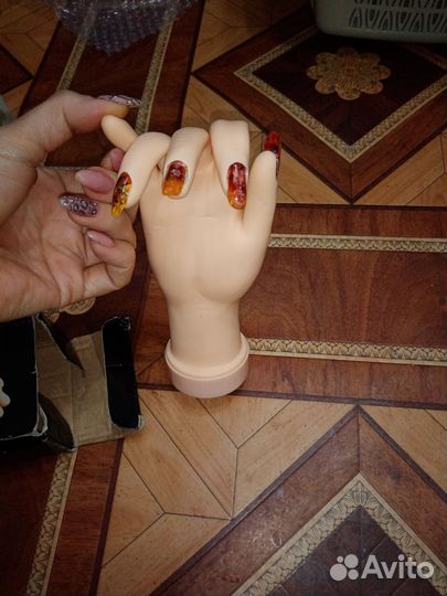 Тренировочная рука для маникюра и моделир ногтей