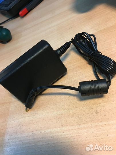 Блок питания 5 v. 2,5 A новый