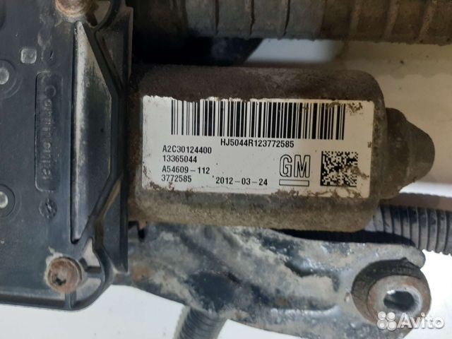 Моторчик стояночного тормоза Opel Astra J GTC