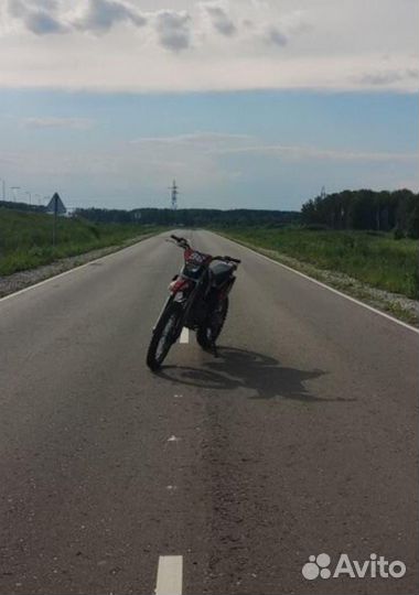 Кроссовый мотоцикл