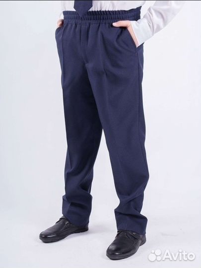 Брюки школьные новые, без застежки, размер 30/128