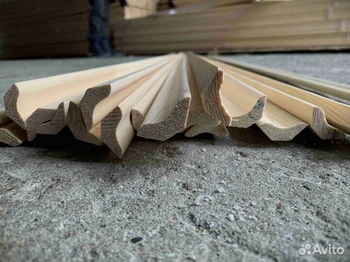 Плинтус гладкий сосна