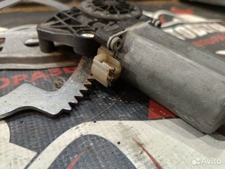 Стеклоподъемник передний Mercedes-Benz E-Class