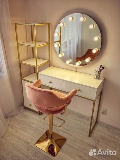 Бьюти мебель, макияжный столик, зеркало с лампами
