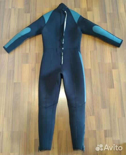 Гидрокостюм