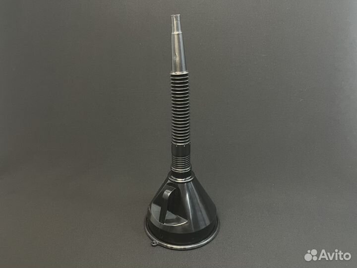 Воронка-непроливайка с гибкой трубкой 135мм