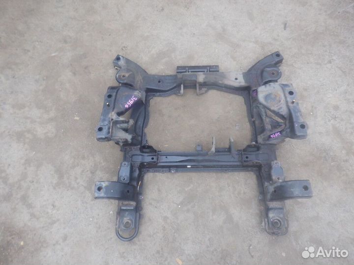 Балка передняя Suz/ Escudo/ TDA4W/ J24B/ 2,4 литра/ к.т.№45800-80K00