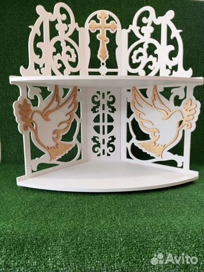 Полка для икон. Полка. Иконостас